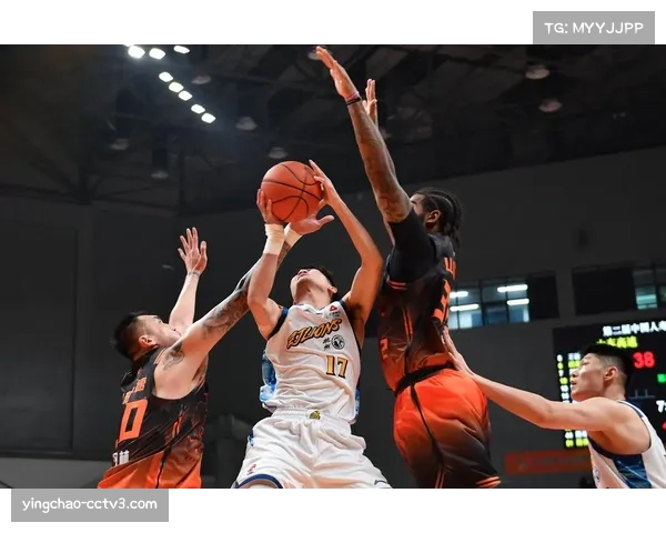 通讯：跟随CBA裁判组，了解在高强度季后赛中维持比赛流畅性与公正性的平衡艺术